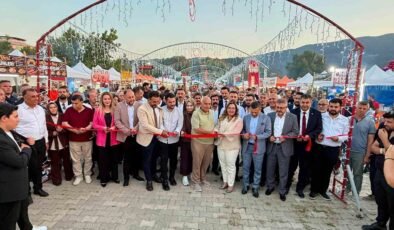 Simav’da 93. Turizm ve Ticaret Panayırı coşkuyla açıldı