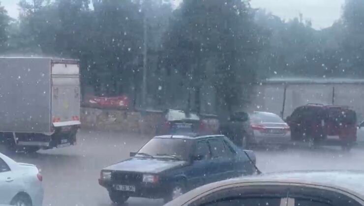 Sivrihisar’da sağanak yağmur etkili oldu