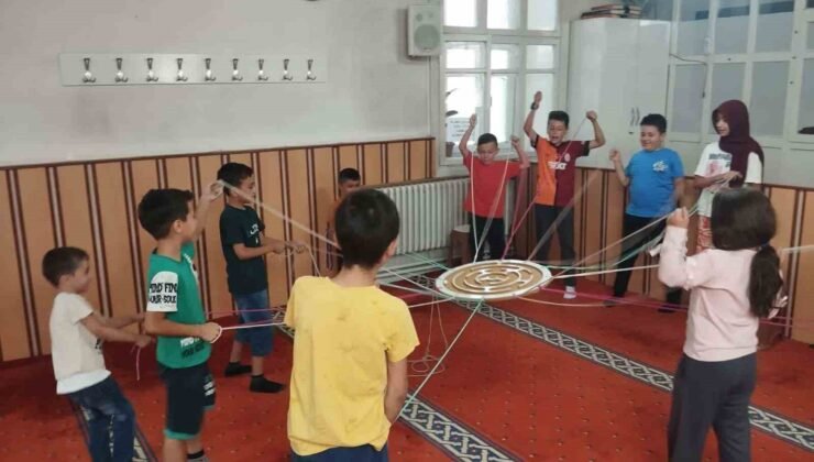 Şuhut’ta Yaz Kur’an Kursu öğrencilerine “Dijital Köprüler” etkinliği