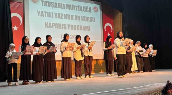 Tavşanlı’da yatılı Yaz Kur’an Kursu kapanış programı coşkuyla gerçekleştirildi