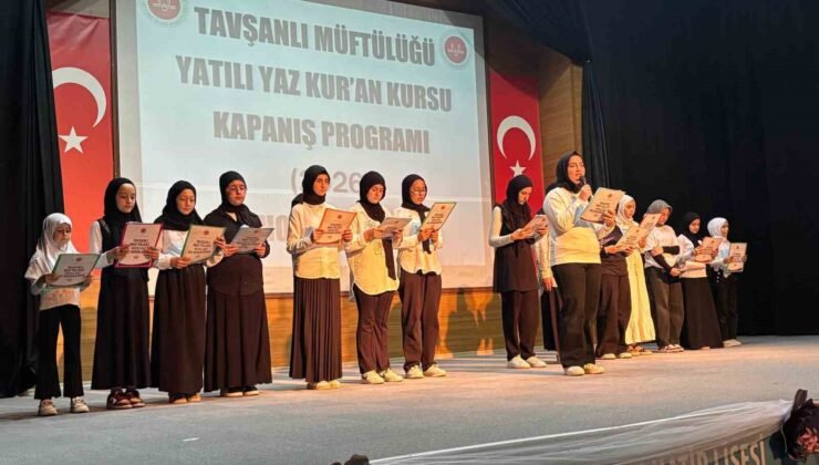 Tavşanlı’da yatılı Yaz Kur’an Kursu kapanış programı coşkuyla gerçekleştirildi