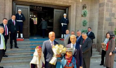 TBMM Başkanı Kurtulmuş, Vali Aktaş’ı ziyaret etti