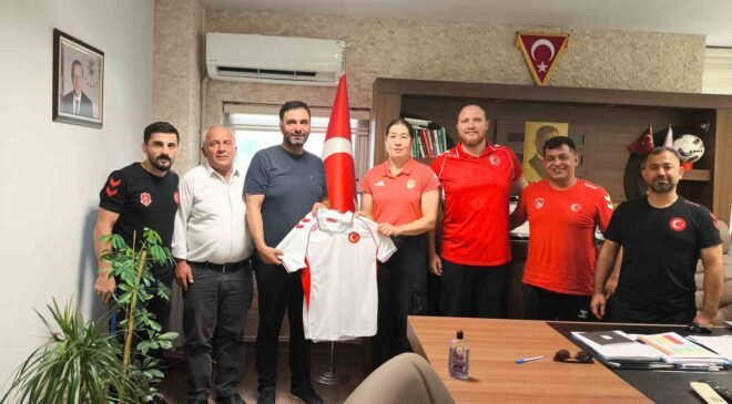 U-20 Kadın Güreş Milli Takımı, Dünya Şampiyonası hazırlıklarını Afyonkarahisar’da sürdürüyor