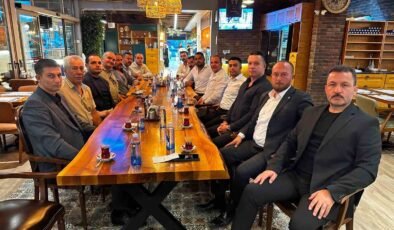 Ülkü Ocakları’nın geçmiş dönem il başkanları yemekte buluştu