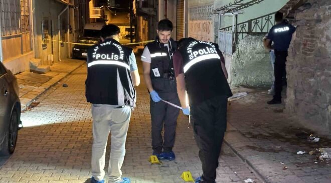 Uşak’ta bıçaklı ve pompalı tüfekli kavga: 1 ağır yaralı