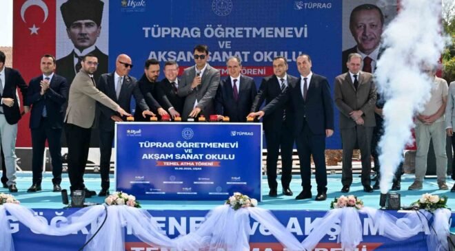 Uşak’ta inşa edilecek öğretmenevi ve akşam sanat okulunun temeli atıldı