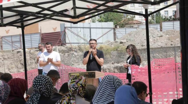 Vali Işın’dan 9 yıl sonra karşılaştığı eski askere: “O duayı yeniden et”