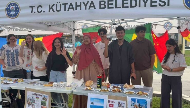 Yabancı öğrenciler yemekler üzerinden ülkelerini anlattı