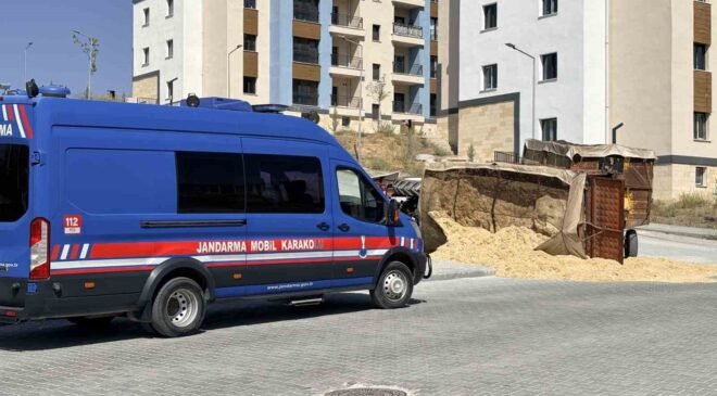 Yokuşta devrilen traktörün sürücüsü yaralandı
