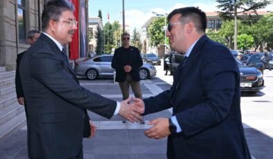 Adalet Bakan Yardımcısı Tuncay, Eskişehir Valisi Yılmaz’ı ziyaret etti