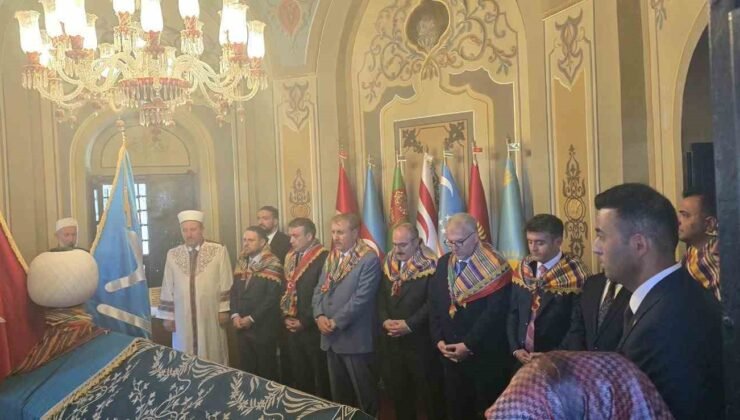 Adalet Bakanı Akın Gürlek, Ertuğrul Gazi Türbesini ziyaret etti