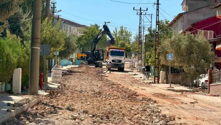 Akçakoca Caddesi’nde asfalt çalışmaları başladı