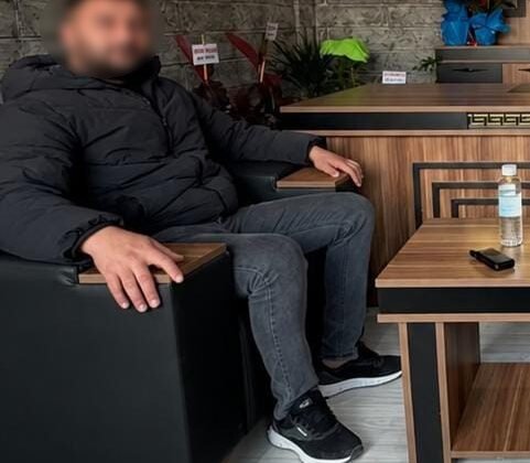 Aldığı bıçak darbesiyle ağır yaralanan 25 yaşındaki esnaf hayatını kaybetti