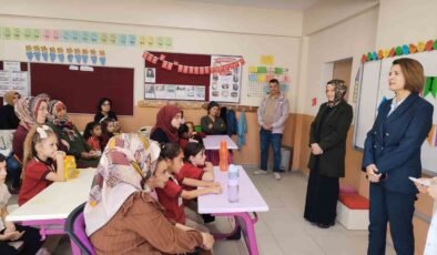 Altıntaş’ta Uyum Haftası heyecanı: Minik öğrenciler okula ilk adımı attı