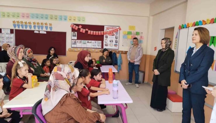 Altıntaş’ta Uyum Haftası heyecanı: Minik öğrenciler okula ilk adımı attı