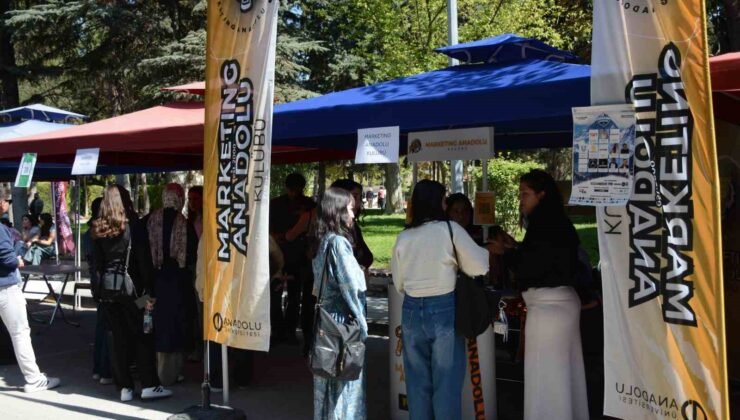 Anadolu Üniversitesinde öğrenciler kulüplerle buluştu