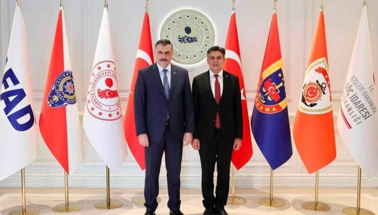 Başkan Durgut, İçişleri Bakanı Çiftçi ile bir araya geldi.