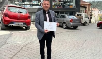 Bayırköy Belediyesi’nde 1 CHP’li meclis üyesi Yeni Parti’ye geçmedi