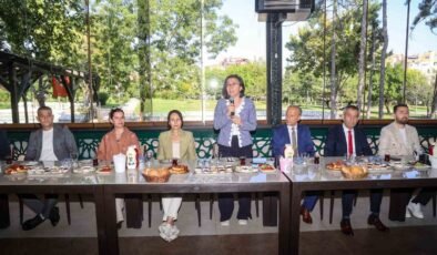 Belediye Başkan Vekili Terekeci Özkan, zabıta personelleriyle bir araya geldi