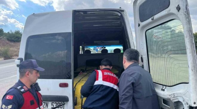 Bilecik’te düzensiz göç uygulamasında 3 aranan şahıs yakalandı