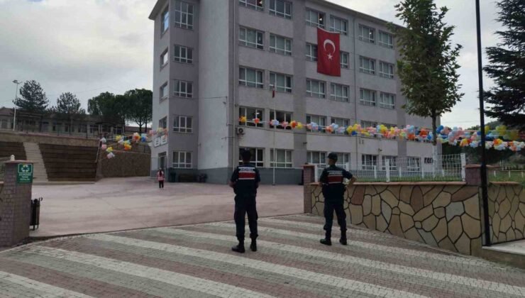 Bilecik’te okul çevrelerinde 857 kişi denetlendi