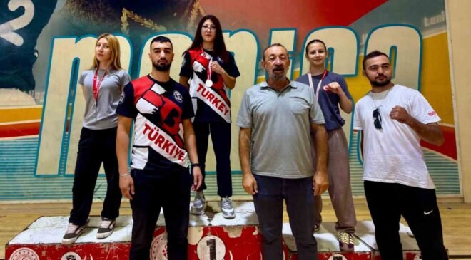 Bilecikli sporcular Muaythai Zafer Kupası’nda 8 derece elde etti