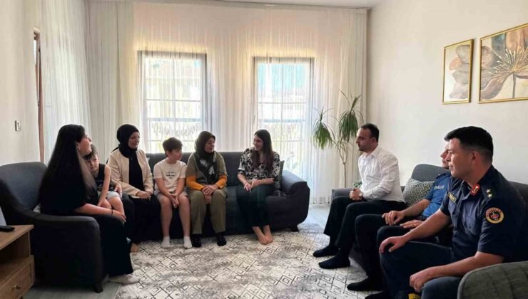 Çavdarhisar Kaymakamı Mantı’dan şehit ailelerine ziyaret