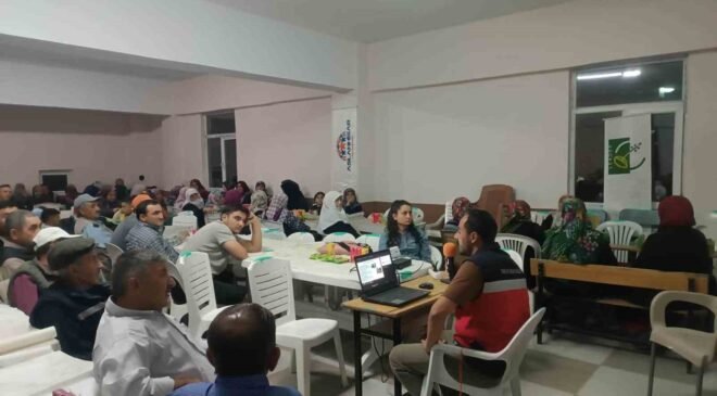 Çavdarhisar’da yetiştiricilere “Sağım Hijyeni” eğitimi