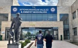 Çocuk müstehcenligi suçundan aranan şahsı polis yakaladı