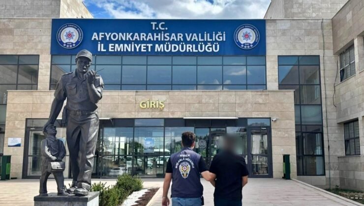 Çocuk müstehcenligi suçundan aranan şahsı polis yakaladı