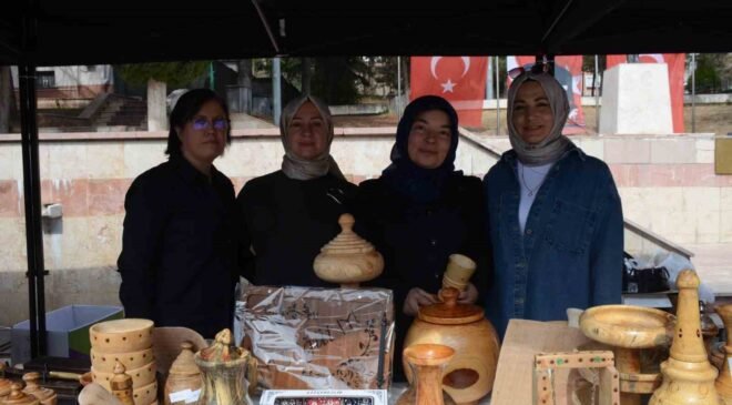 ’Bir iyilik, bir umut, bir çocuğun geleceğine dokunsun’ sloganıyla üniversite öğrencilere destek için bir araya geldiler