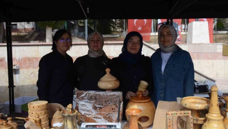 ’Bir iyilik, bir umut, bir çocuğun geleceğine dokunsun’ sloganıyla üniversite öğrencilere destek için bir araya geldiler
