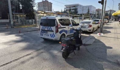 Elektrikli bisiklet ile çarpışan otomobil olay yerinden kaçtı