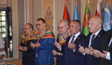 Ertuğrul Gazi’yi Anma ve Yörük Şenlikleri’nin son günü türbe ziyareti ile başladı