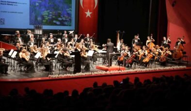 Eskişehir Büyükşehir Belediyesi Senfoni Orkestrası yeni sezonu opera ve operet eserleriyle açtı