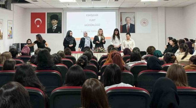 Eskişehir GSB yurtlarına yeni yerleşen öğrencilerle iletişim toplantısı düzenlendi