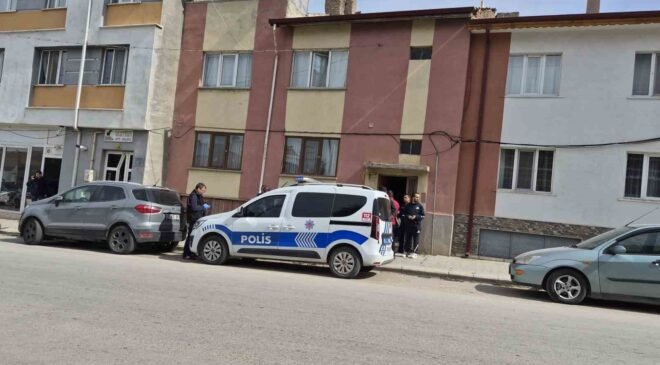 Eskişehir’de 52 yaşındaki adam merdivenin altında ölü bulundu