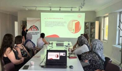 Eskişehir’de ADEM kursiyerlerine aile ve teknoloji eğitimi