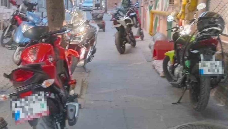 Eskişehir’de kaldırımlar motosiklet otoparkına döndü