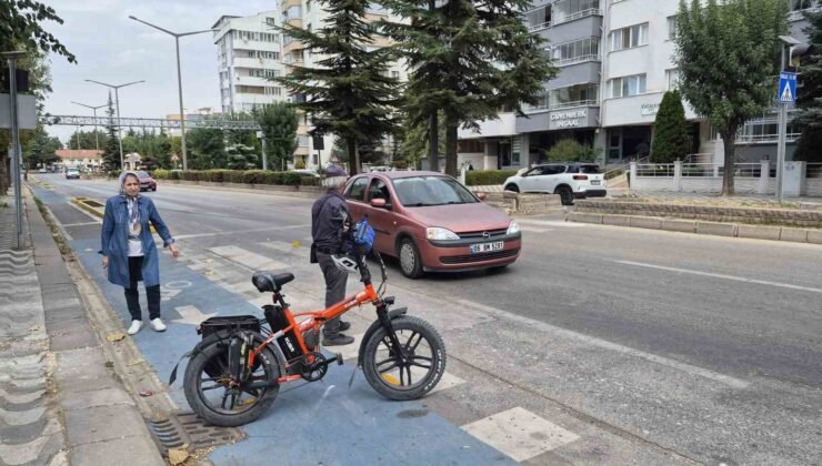 Eskişehir’de otomobilin çarptığı bisiklet sürücüsü yaralandı