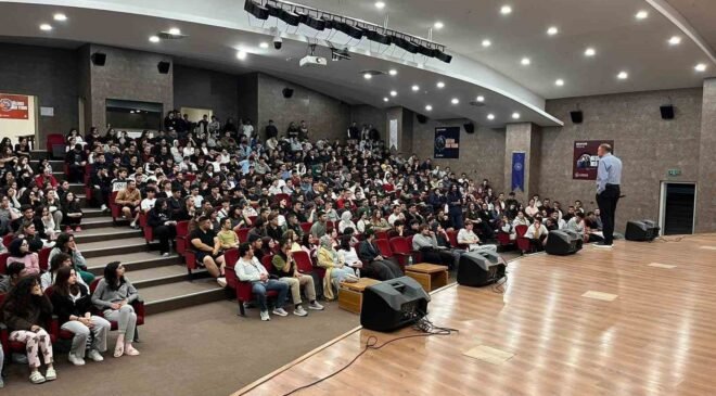 GSB Eskişehir’den yeni öğrencilere uyum toplantısı