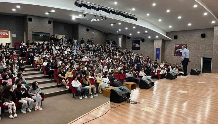 GSB Eskişehir’den yeni öğrencilere uyum toplantısı