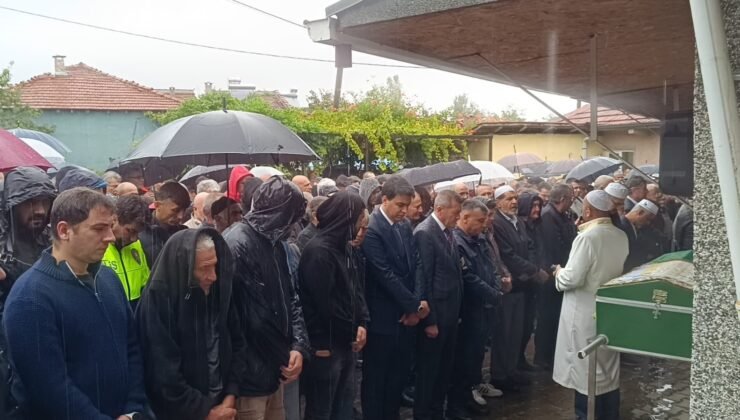 Hayatını kaybeden okul müdürü gözyaşları arasında toprağa verildi