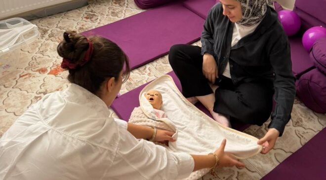 Hisarcık’ta “Her Gebeye Bir Ebe” uygulamasıyla annelik yolculuğu yakından takip ediliyor