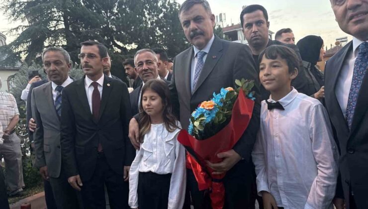İçişleri Bakanı Çiftçi, 28 yıl önce görev yaptığı ilçeyi ziyaret etti