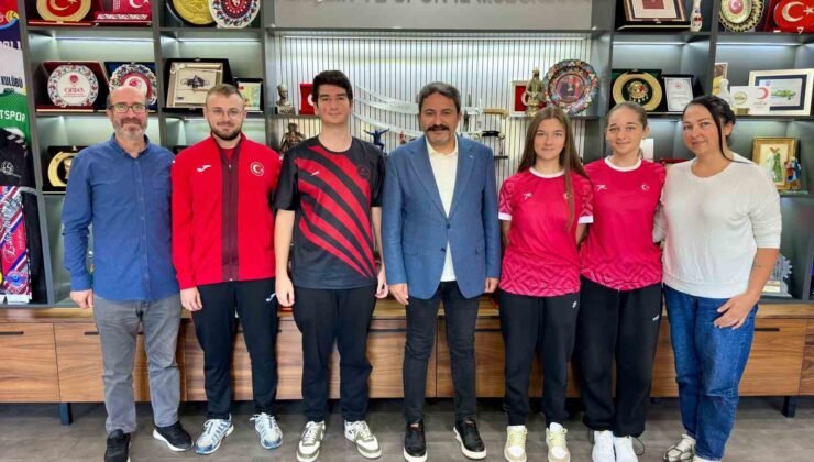 İşitme engelli milli badmintoncu Beren Su Ulus’tan Avrupa ikinciliği