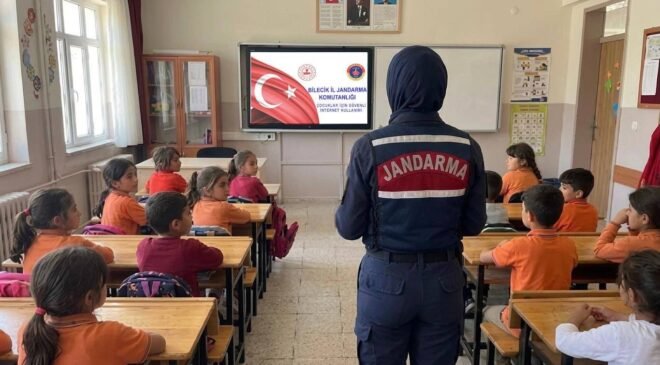 Jandarmadan öğrencilere güvenli internet uyarısı
