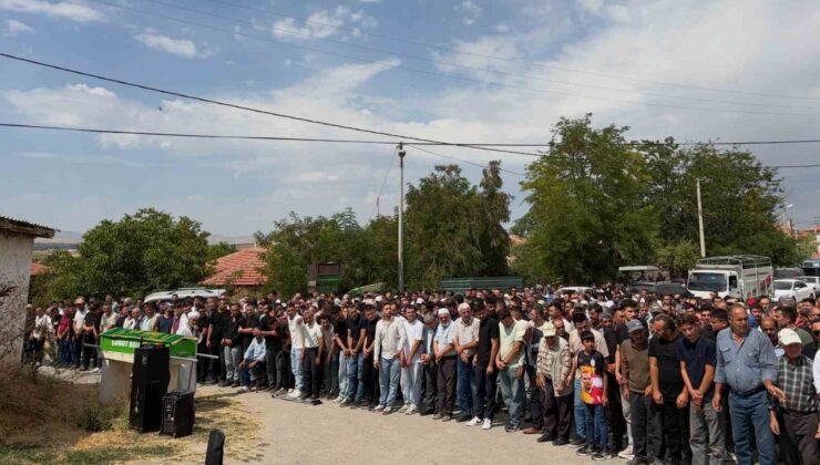 Kazada ölen genç hafız toprağa verildi