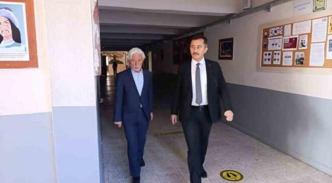 Keleş öğretmen ve öğrencilerin taleplerini dinledi