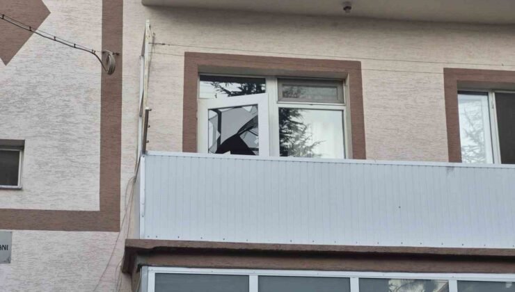 Kötü koku ihbarı ekipleri harekete geçirdi: Evinde ölü bulundu